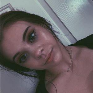 Meet your Posher, Alesha